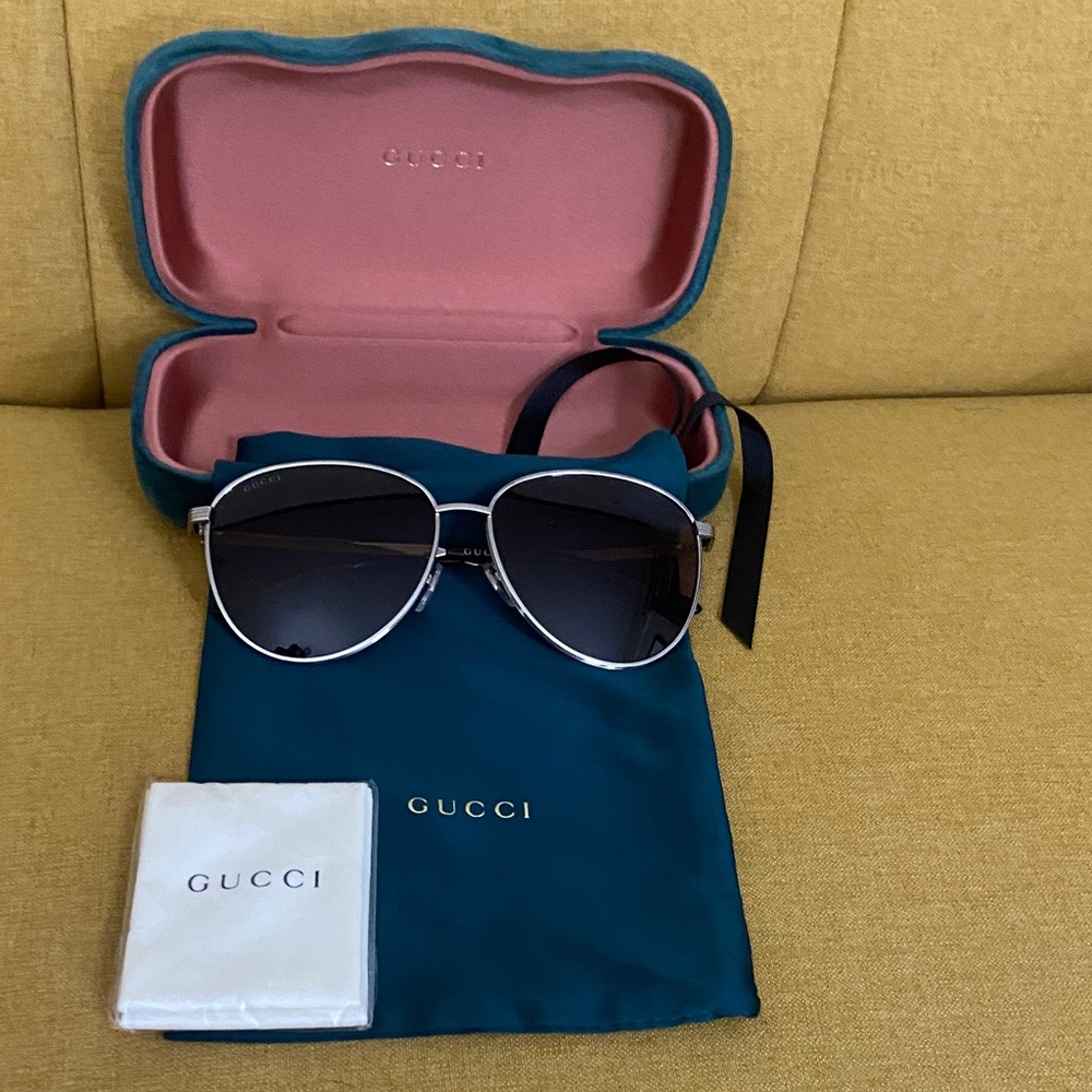 Gucci Black and Silver Aviator Sunglasses